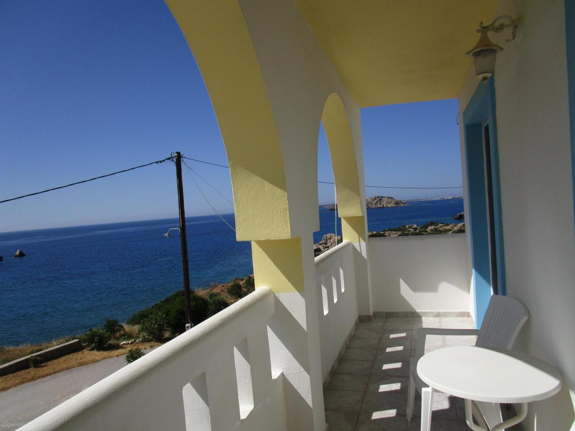 Studios Fokia Beach Amoopi Room photo
